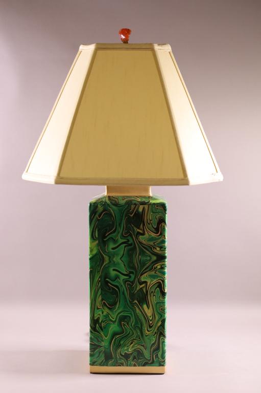 CONTEMPORARY TABLE LAMP (1 of 2)