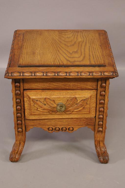 1900'S AM. OAK SHOE SHINE BOX (1 of 2)