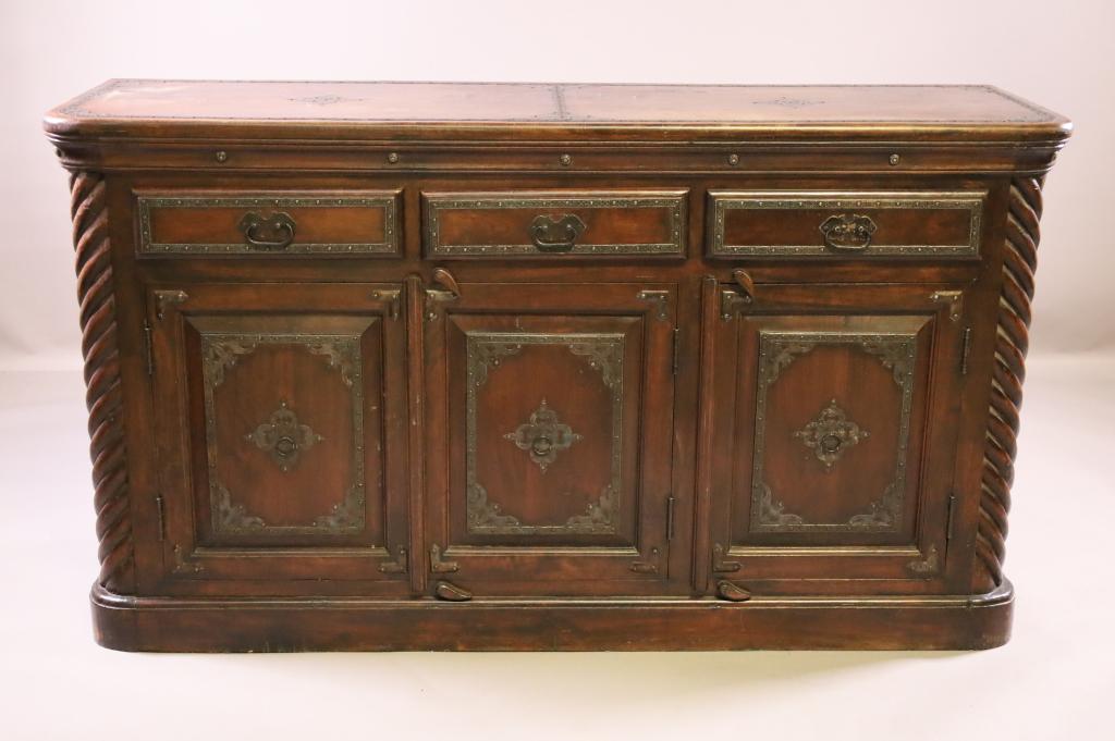 CONTEMPORARY SPANISH STYLE BUFFET (1 of 4)