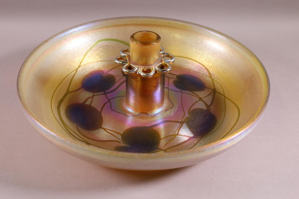 TIFFANY ART GLASS CENTER BOWL (1 of 4)