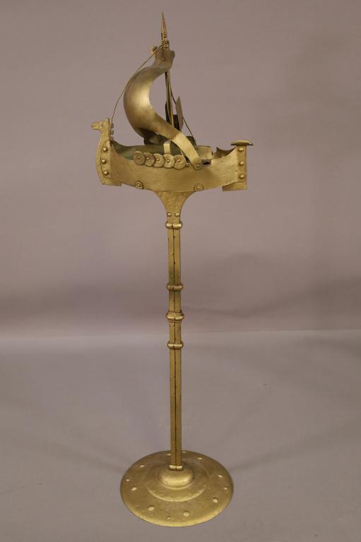 ANTIQUE CLIPPER SHIP SMOKESTAND (1 of 2)