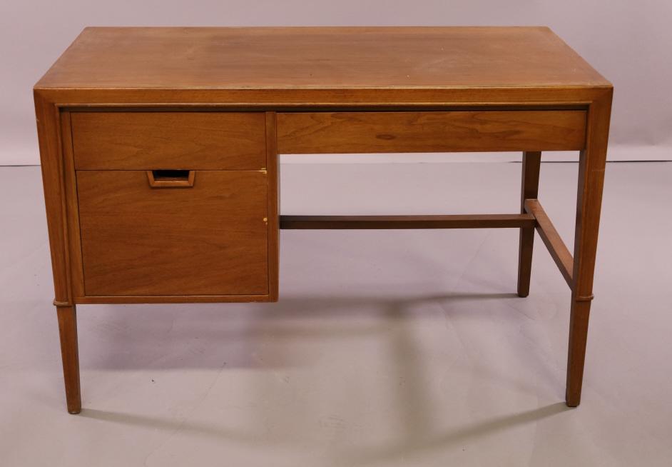 MID CENTURY MODERN DESK (1 of 4)