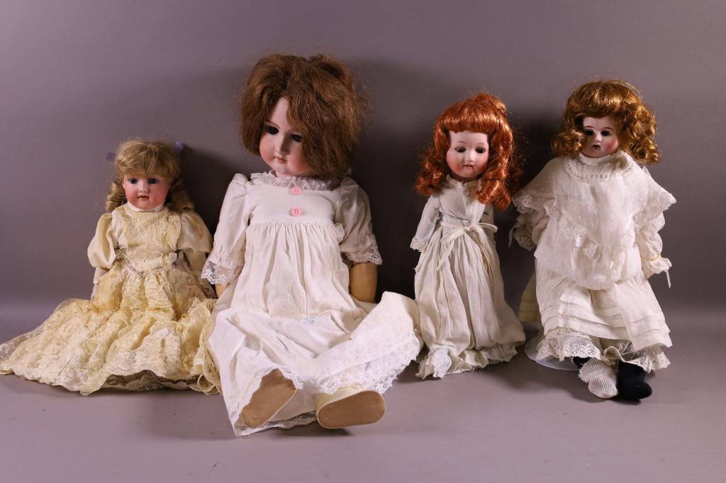 FOUR PORCELAIN DOLLS (1 of 5)