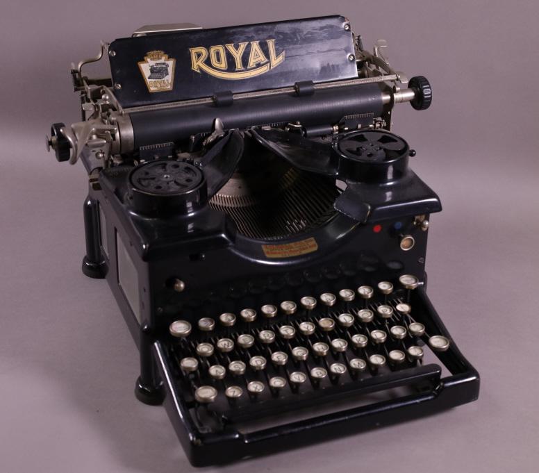 Antique Royal Typewriter