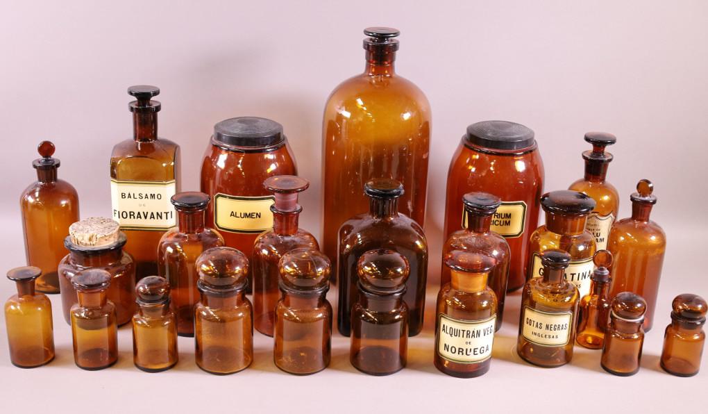 COLLECTION OF APOTHECARY BOTTLES & JARS (1 of 3)