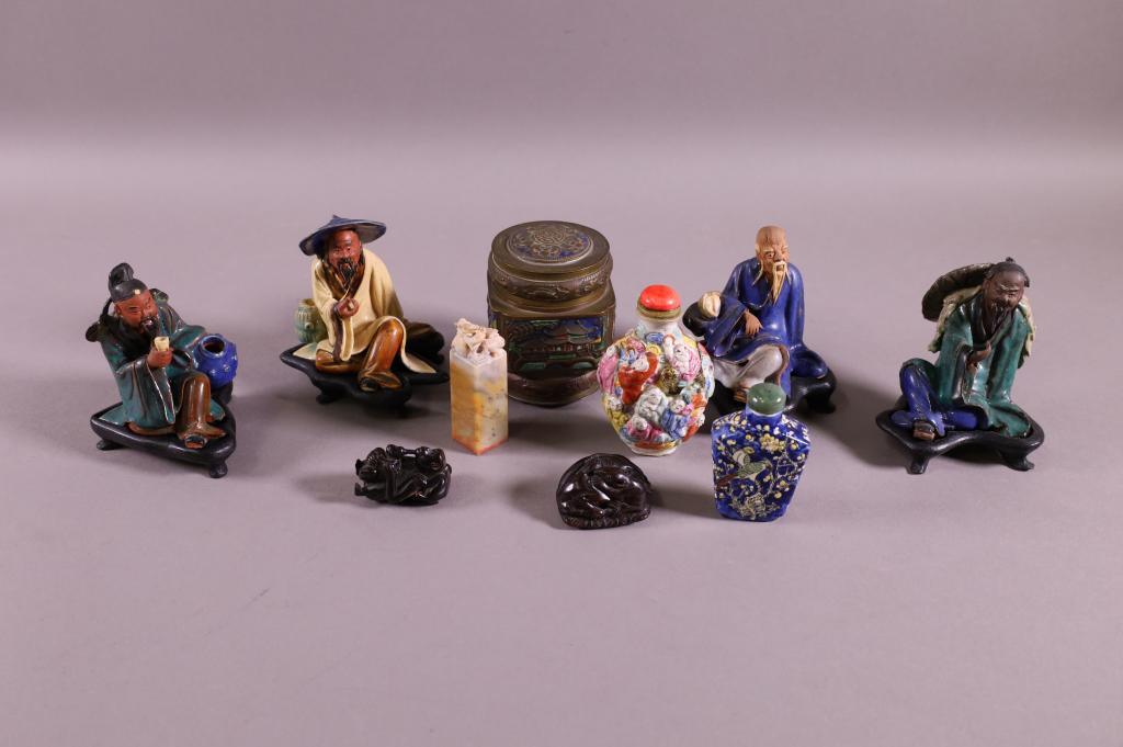 COLLECTION OF CHINESE TABLE ITEMS (1 of 6)