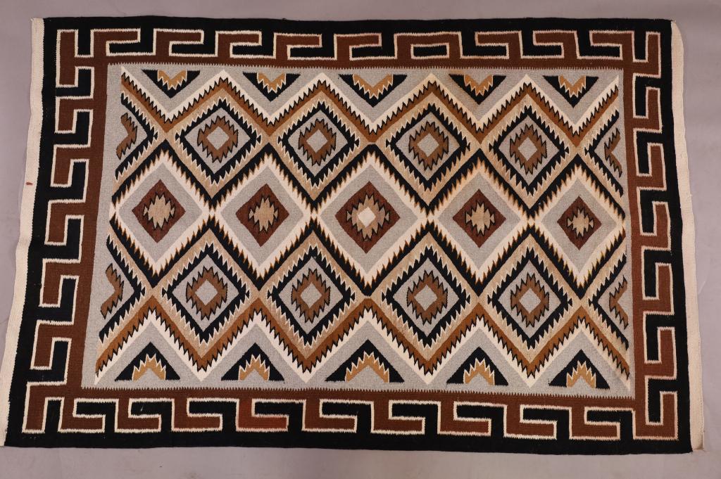 NAVAJO EYE DAZZLER RUG (1 of 5)