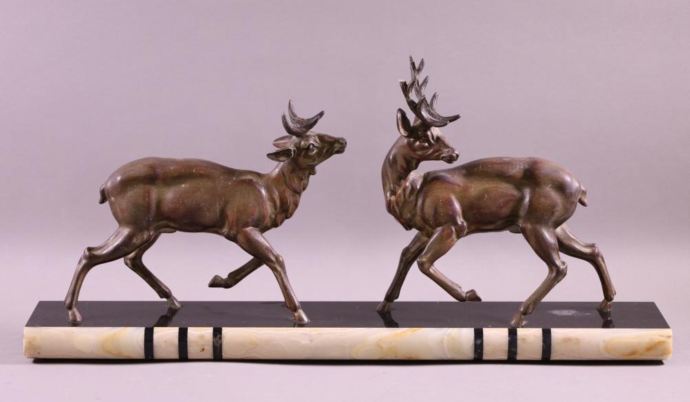 ART DECO SPELTER DEER STATUE (1 of 3)
