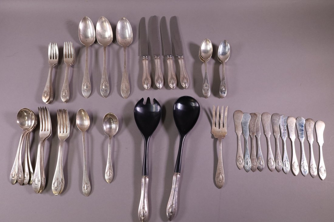 LUNT "MT. VERNON" STERLING FLATWARE SET (1 of 4)