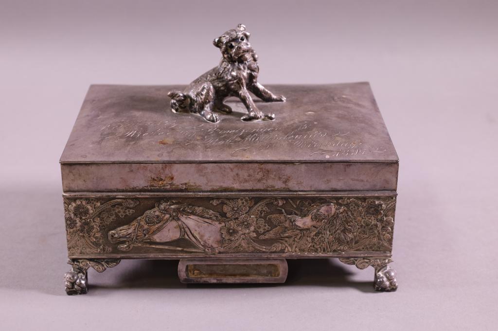 VICTORIAN SILVERPLATED HUMIDOR (1 of 5)
