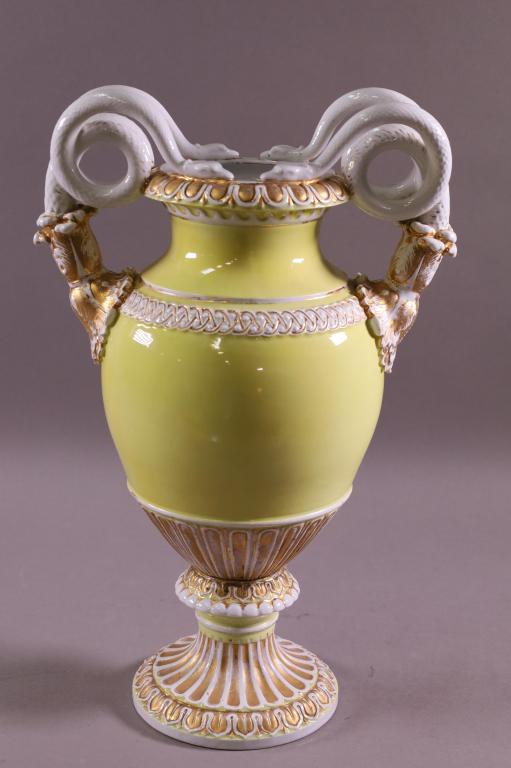 MEISSEN TWO HANDLED VASE (1 of 4)