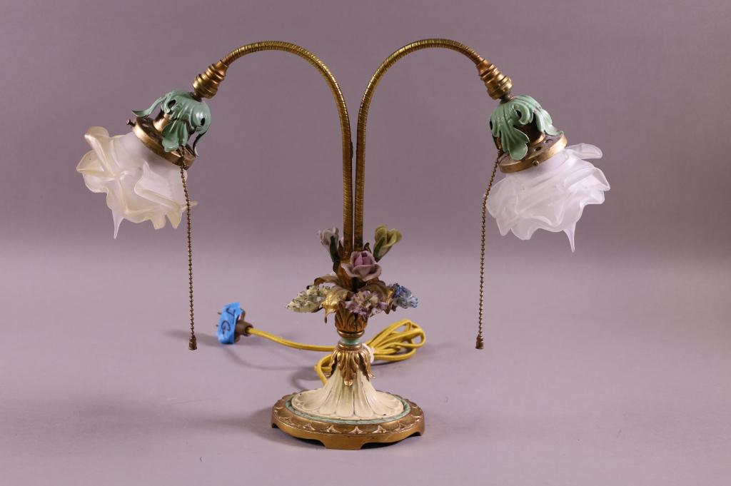 FRENCH STYLE DOUBLE ARM TABLE LAMP (1 of 3)