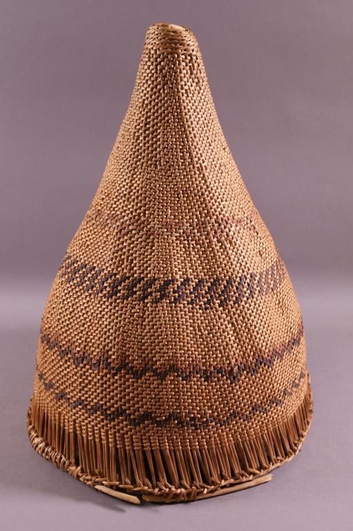 NATIVE AMERICAN HAND WOVEN BASKET (1 of 5)