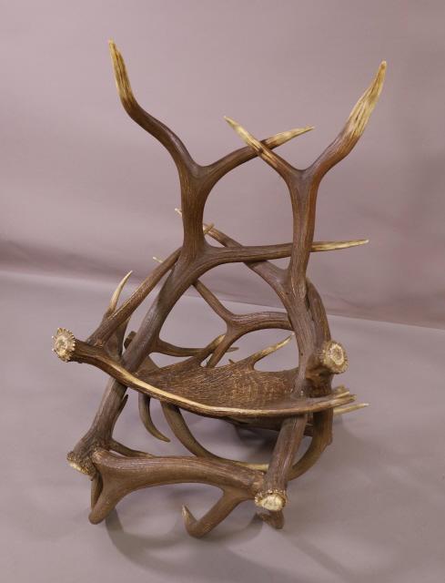 ANTIQUE ANTLER CHAIR (1 of 3)