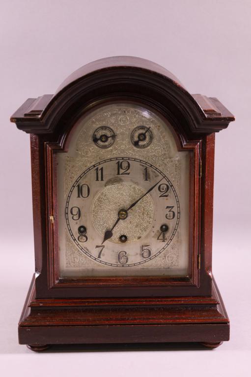 KIENZLE BRACKET CLOCK (1 of 4)