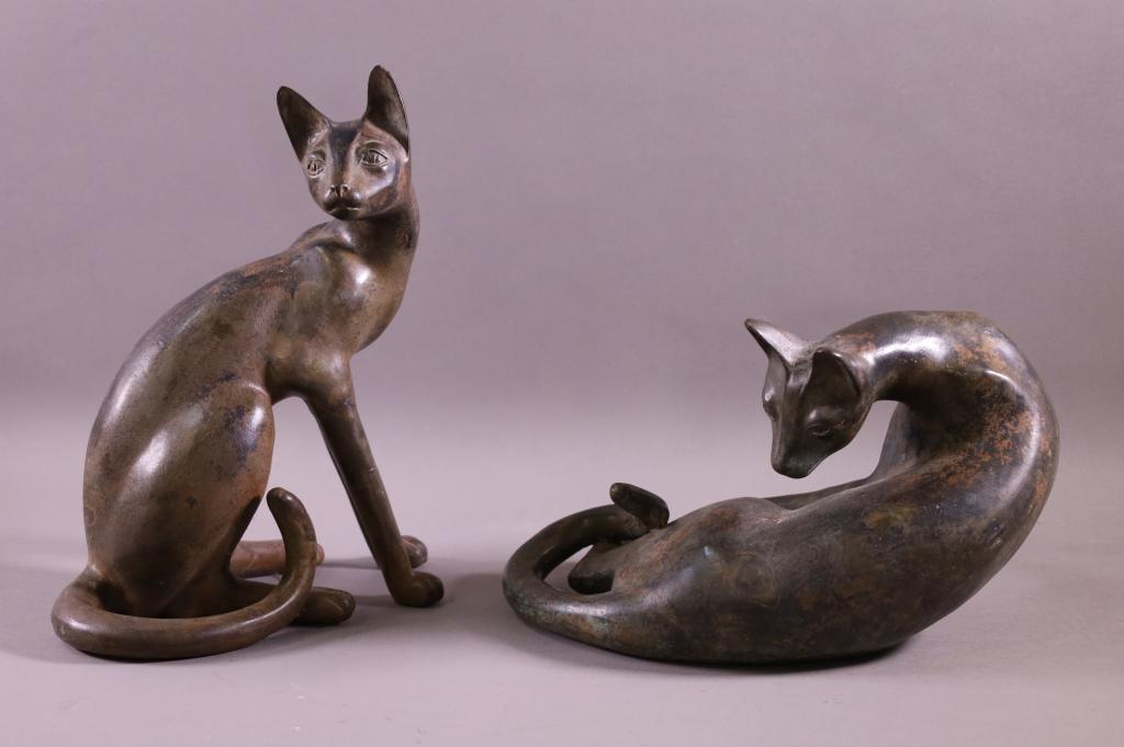 PR BRONZE CAT STATUES (1 of 4)