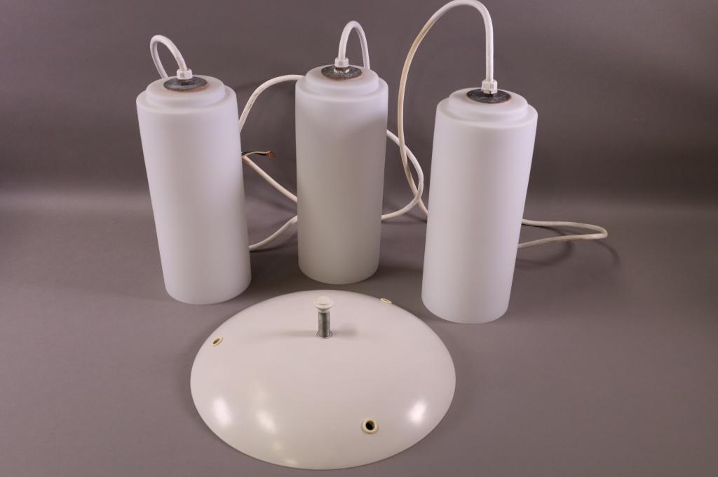 MID CENTURY MODERN HANGING LIGHT (1 of 2)