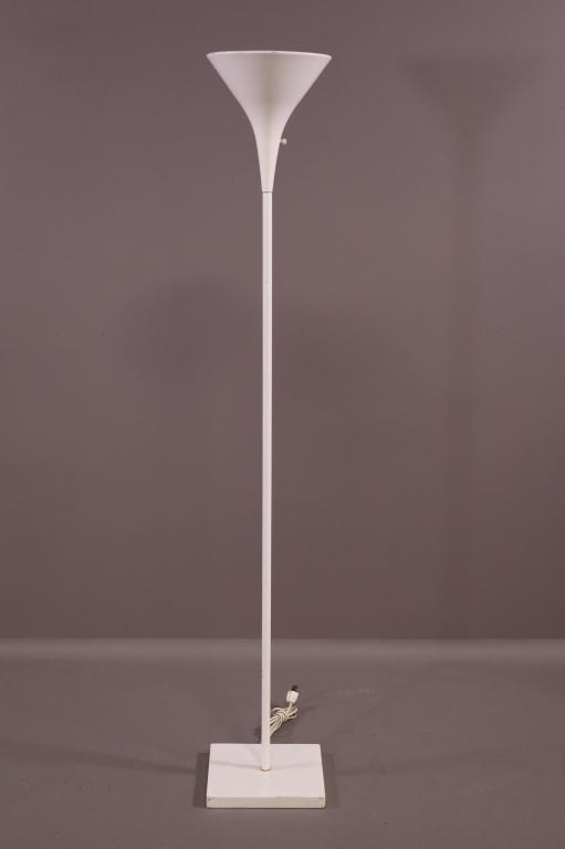 WALTER VON NESSEN FLOOR LAMP (1 of 2)