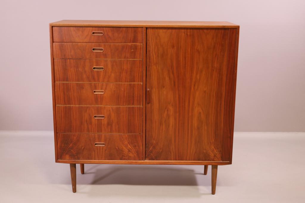 DANISH MODERN TEAK GENTLEMAN'S CHEST (1 of 5)