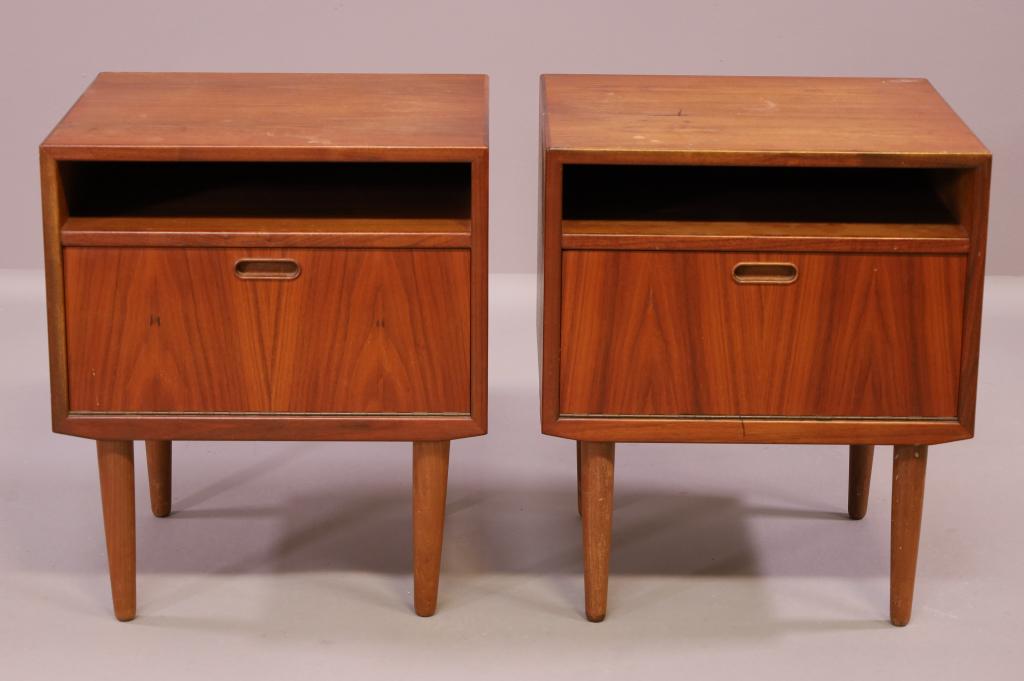 PAIR OF DANISH MODERN TEAK NIGHSTANDS (1 of 5)