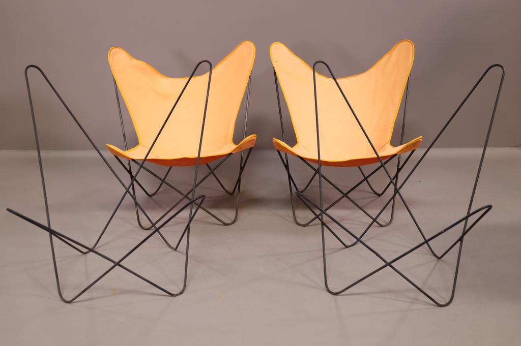 FOUR 1960'S KNOLL BUTTERFLY CHAIRS (1 of 3)