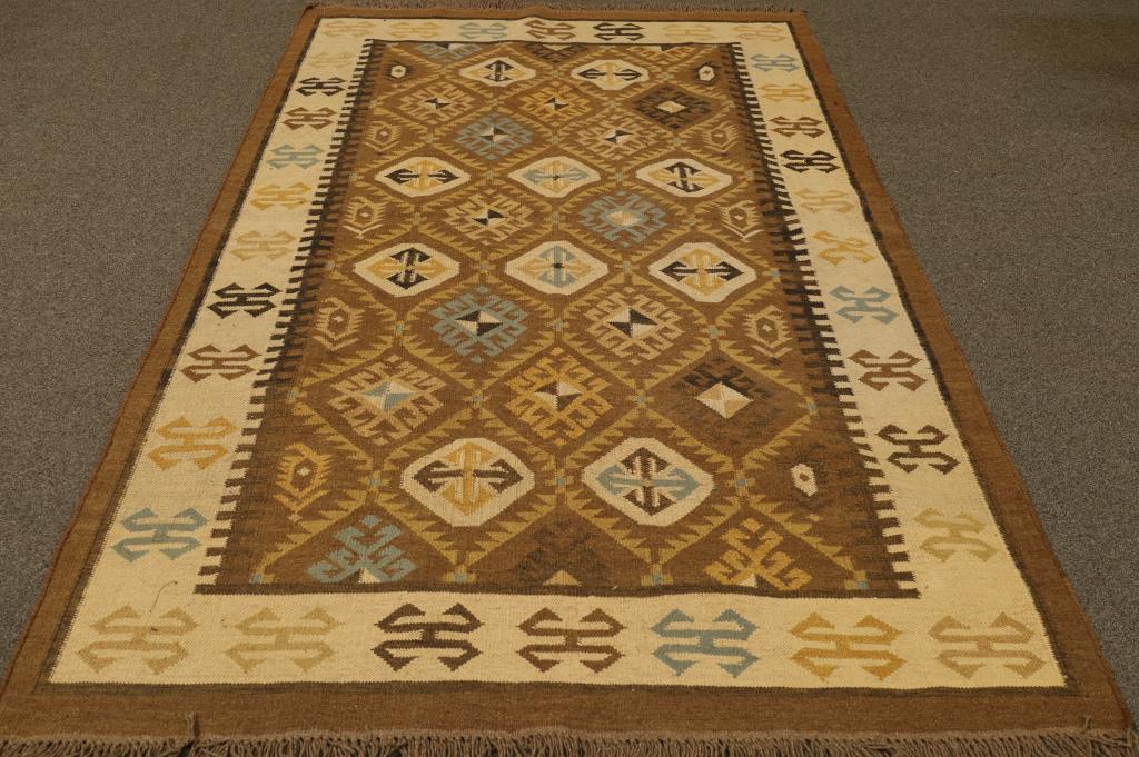 APPROX 5' 3" x 8' 4" HANDMADE FLATWEAVE RUG (1 of 3)