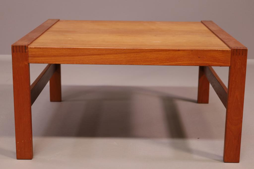 DANISH COFFEE TABLE: DANISH TEAK COFFEE TABLE. UNMARKED. MINOR WEAR TO FINISH. 31" W x 31" D x 16" H. THIS ITEM EXCEEDS SIZE LIMITATIONS FOR IN HOUSE SHIPPING.