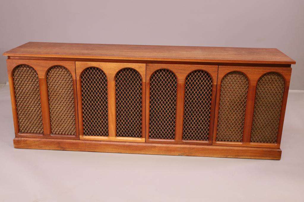 BARZILAY STEREO CONSOLE (1 of 8)