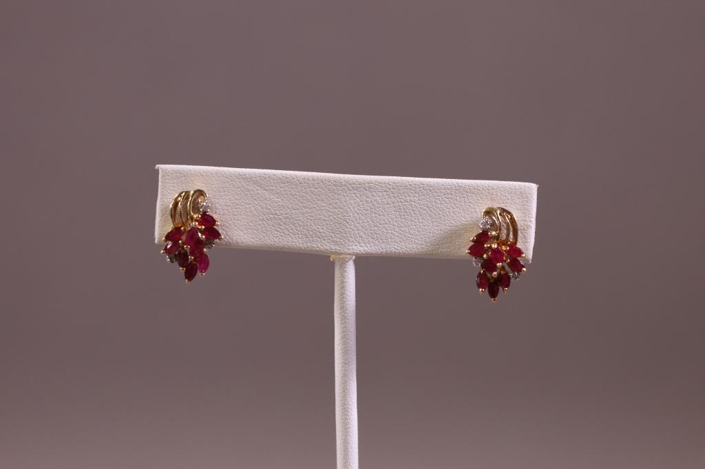 14K GOLD EARRINGS (1 of 3)