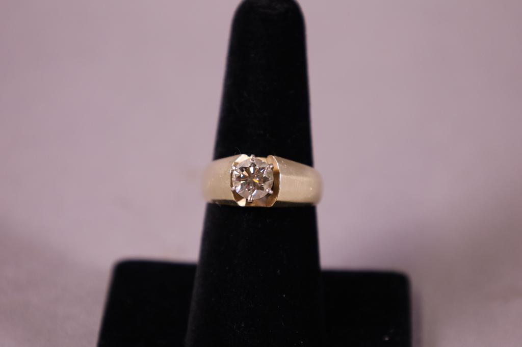 14K GOLD LADY'S 1 CT. DIAMOND SOLITAIRE RING (1 of 3)