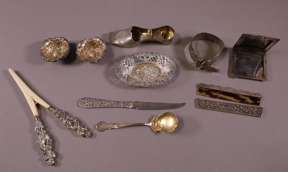 GROUPING OF SILVER TABLE ITEMS (1 of 10)