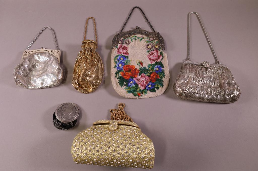 COLLECTION OF VINTAGE PURSES (1 of 7)