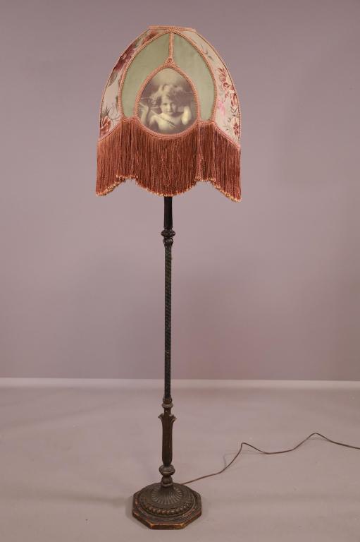 FLOOR LAMP (1 of 4)