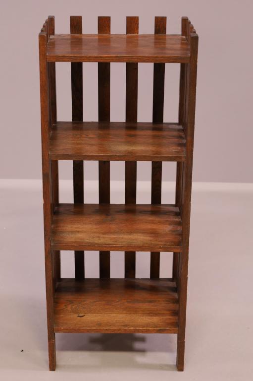 ARTS & CRAFTS OAK BOOKCASE (1 of 3)