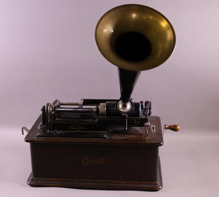 EDISON CYLINDER PLAYER W/ HORN (1 of 4)