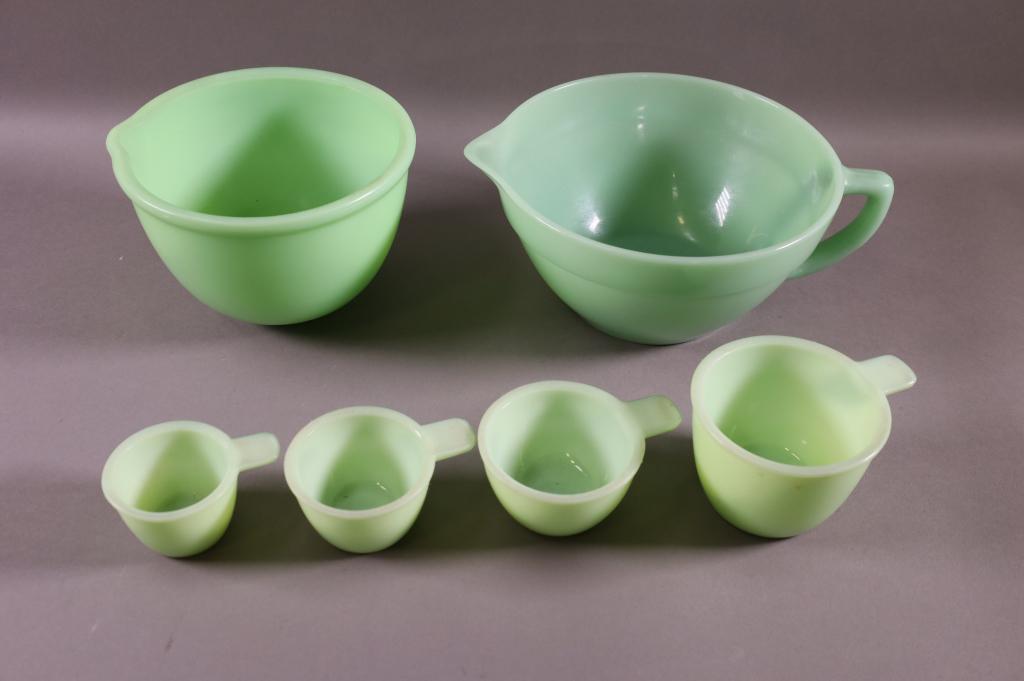 SIX PIECES JADEITE: FOUR PIECE MEASURING SET, BATTER BOWL, & BOWL. SMALL CHIPS.
