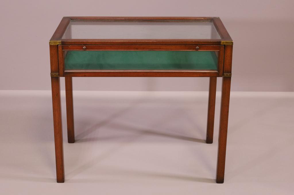 CAMPAIGN VITRINE CABINET (1 of 4)