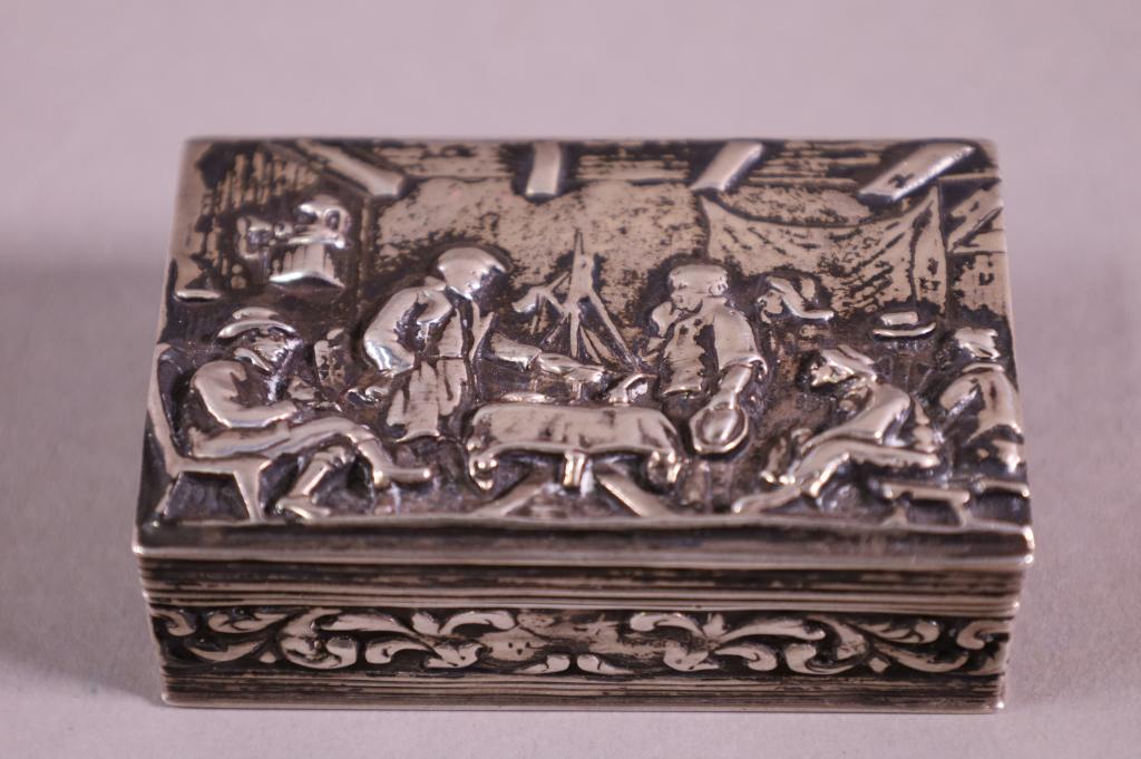 FANCY 800 SILVER PILL BOX (1 of 3)