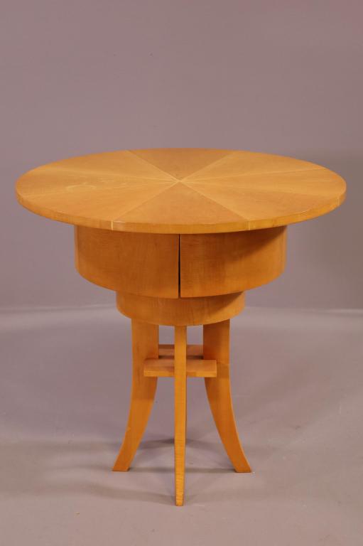 DAKOTA JACKSON STYLE END TABLE (1 of 4)