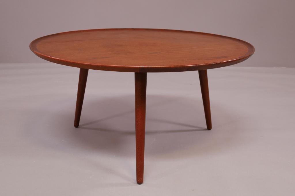 MID CENTURY MODERN COFFEE TABLE (1 of 3)