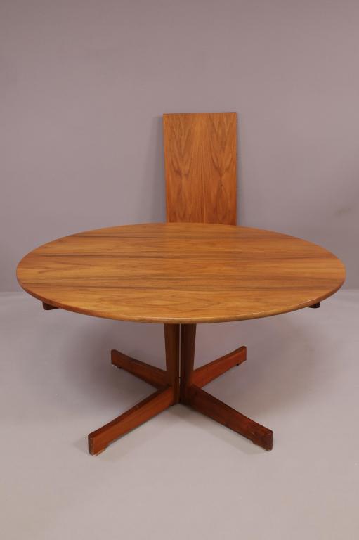 MID CENTURY MODERN DINING TABLE (1 of 3)