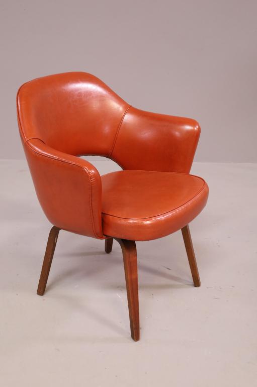 KNOLL EXECUTIVE ARMCHAIR: EERO SAARINEN FOR KNOLL EXECUTIVE CHAIR, MARKED WITH TAG. GOOD CONDITION. 25" W x 24" D x 31" H. THIS ITEM EXCEEDS SIZE LIMITATIONS FOR IN HOUSE SHIPPING.