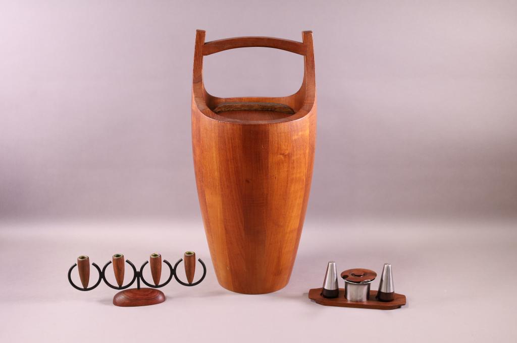 THREE MID CENTURY MODERN TABLE ITEMS (1 of 4)