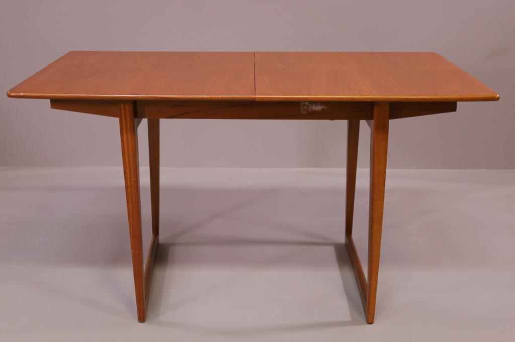 G PLAN TEAK DINING TABLE (1 of 4)