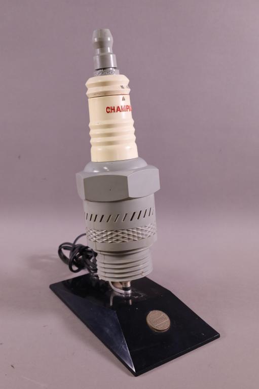 CHAMPION SPARKPLUG RADIO (1 of 2)