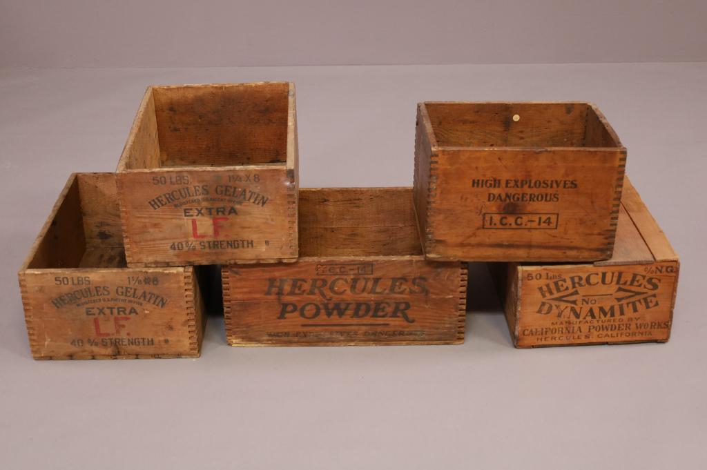 5 ANTIQUE EXPLOSIVE CRATES (1 of 3)