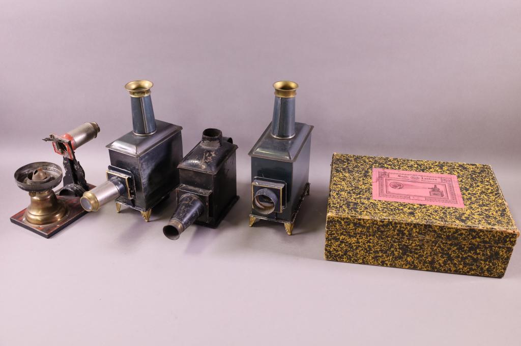 LOT OF 19TH CENTURY MAGIC LANTERNS W/ SLIDES (1 of 8)