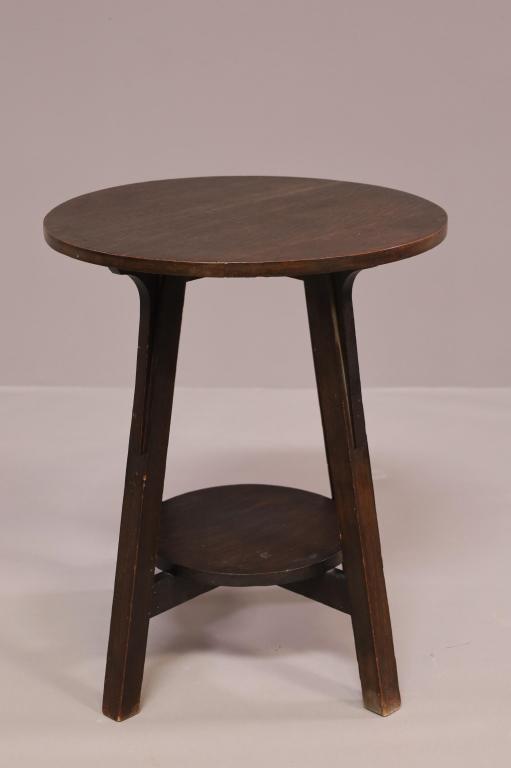 SIGNED STICKLEY QUAINT MISSION OAK LAMP TABLE (1 of 4)
