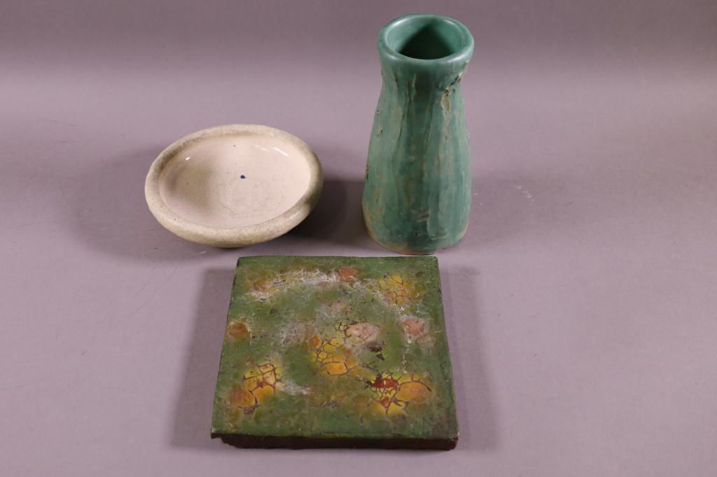 THREE PIECES OF GRUEBY POTTERY (1 of 8)