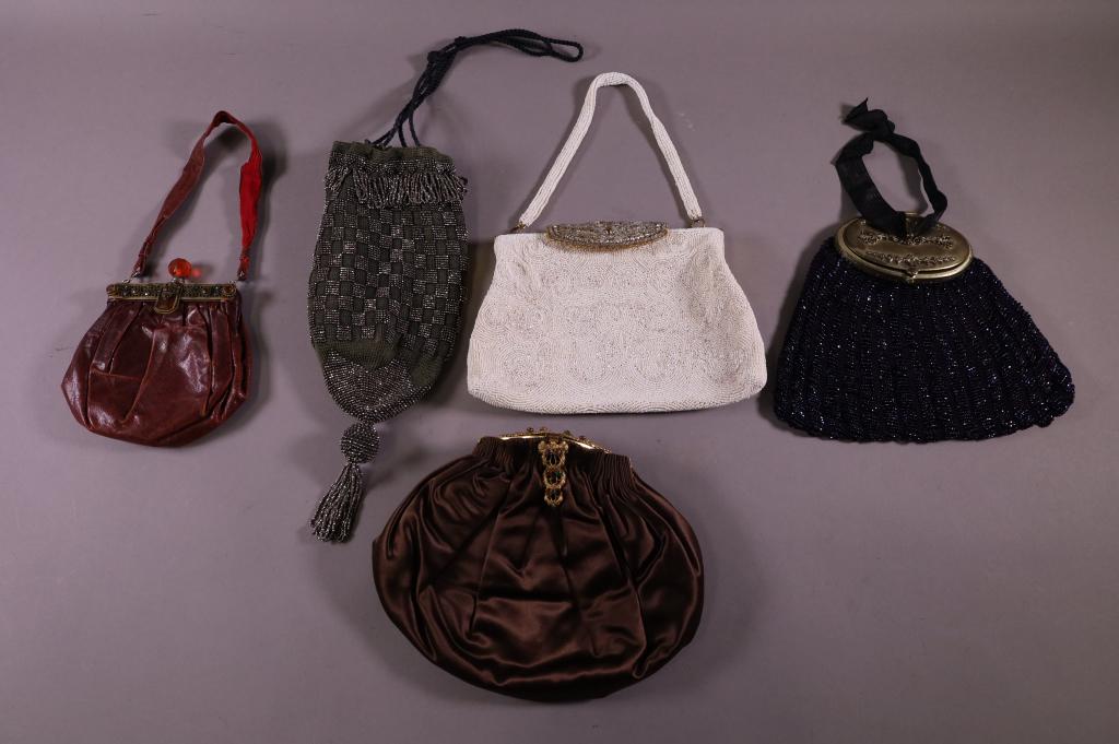 FOUR VINTAGE PURSES (1 of 6)